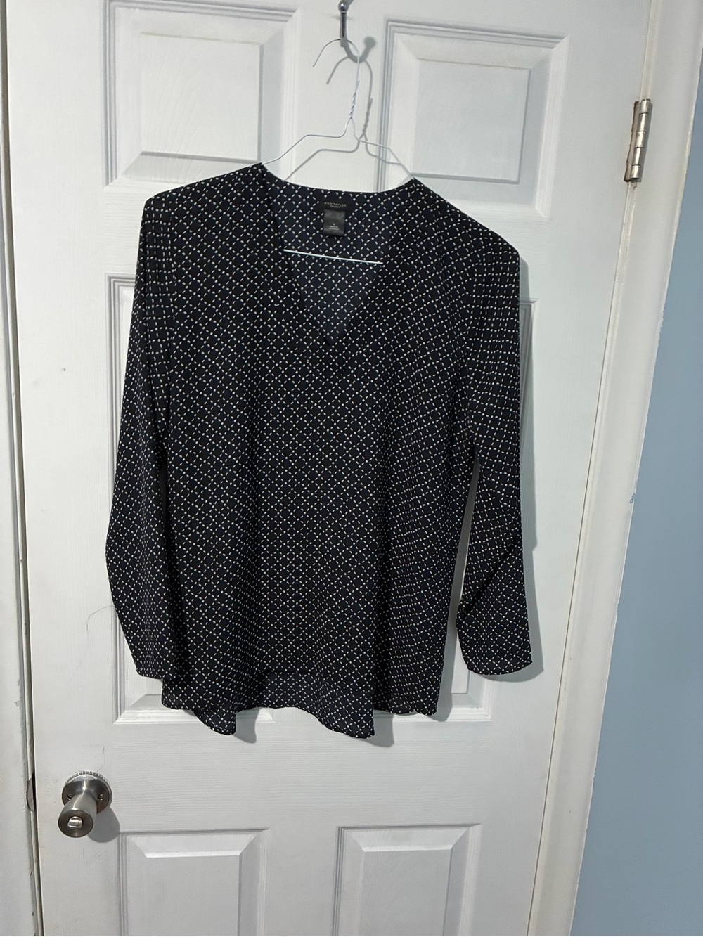 Ann Taylor Black and White Dot V-Neck Long Sleeve Blouse